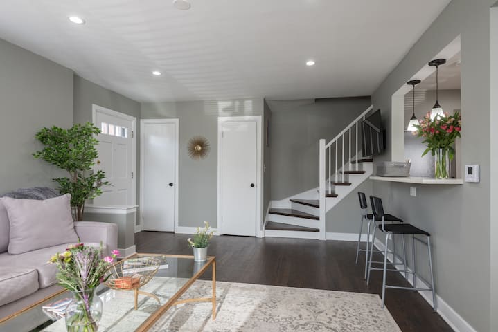 The Nancy’s beautiful,Spacious Urban Getaway