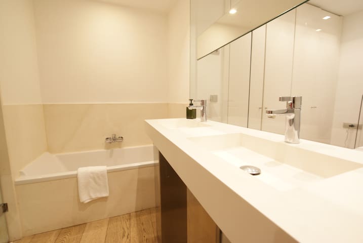 MyFlats managed Airbnb listing 2