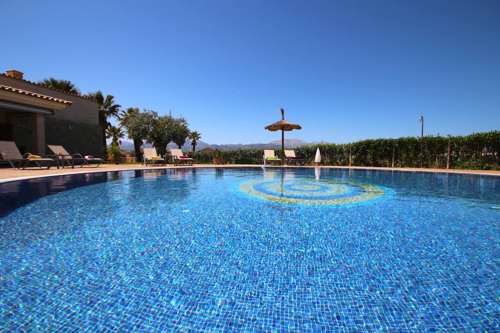 Large round pool