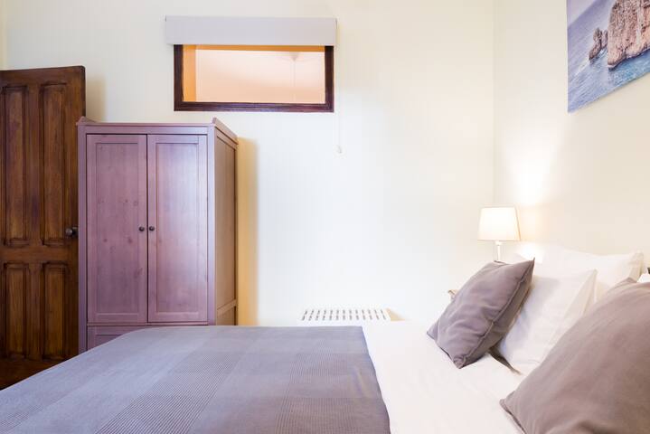 Belém Vintage Superb Private Terrace with amazing view to Igreja da Memória gallery image 4