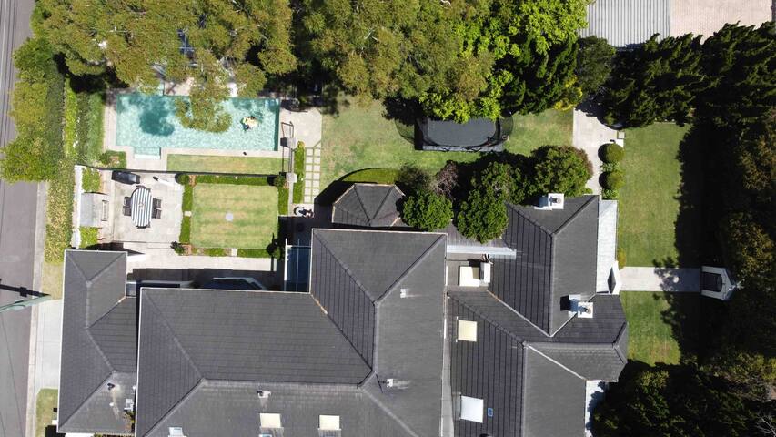 Clovelly – Large, Luxury Family-Friendly House gallery image 3