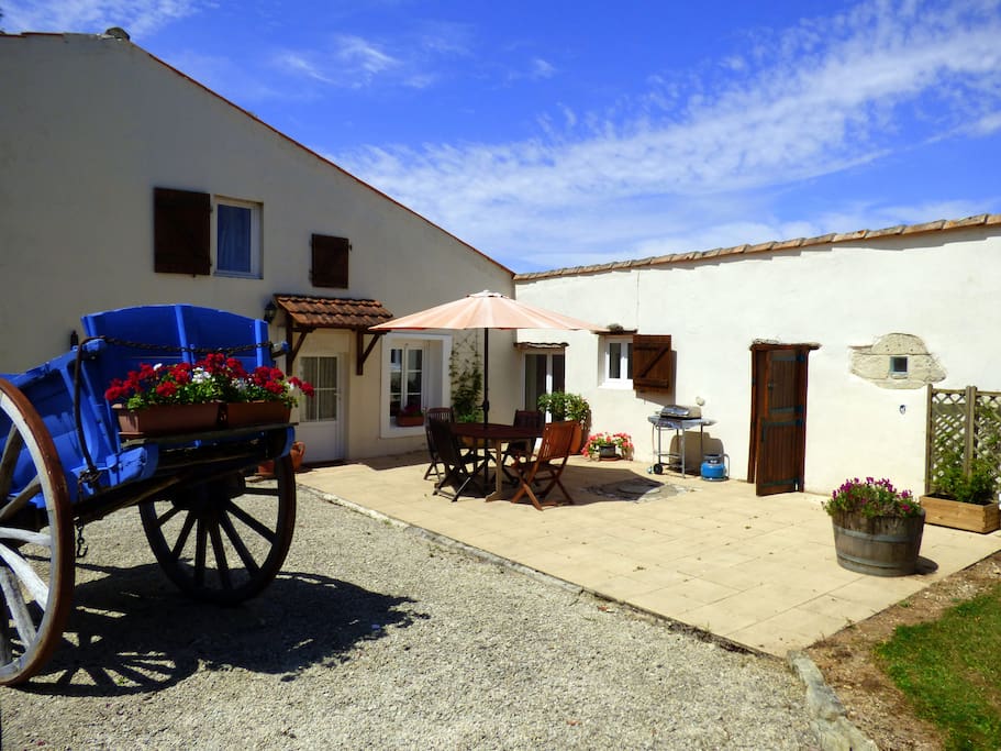 The terrace at Puits, you will spend most of your time here!