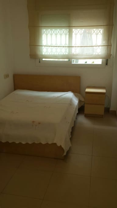 Habitacion con armario empotrado