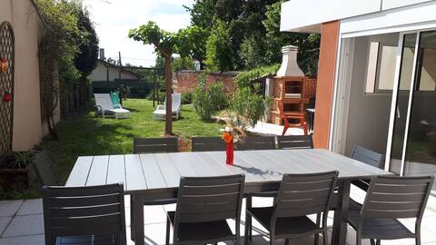 Spacious cottage with  jacuzzi and sauna 10 people
