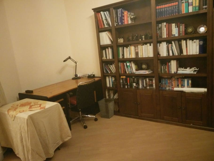 Schreibtisch