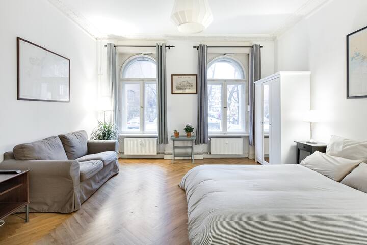 Spacious Prenzlauer Berg Apartment in Quiet Street gallery image 5