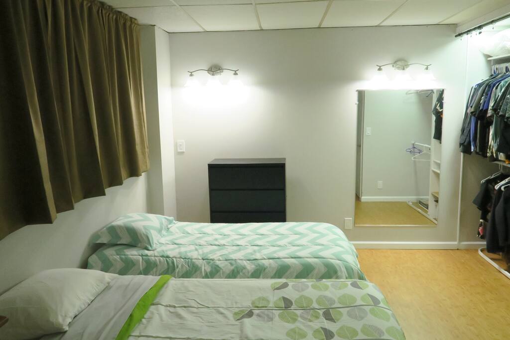 2 twin beds