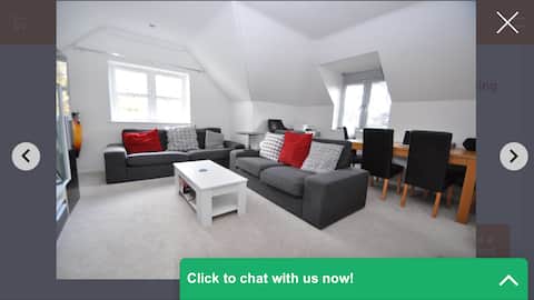 5 min to beach sofa + deluxe air bed up to 3 p’ple