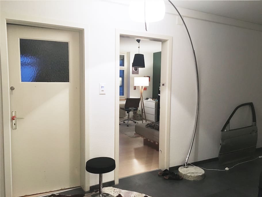 The entrance (bedroom)