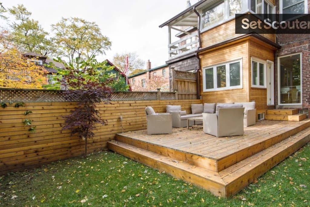 Large comfortable sitting area for dinners/cocktails outside.
