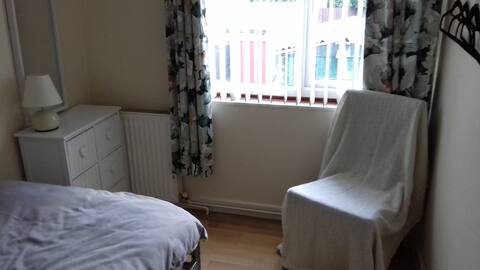 Single Room in a Friendly Guest House