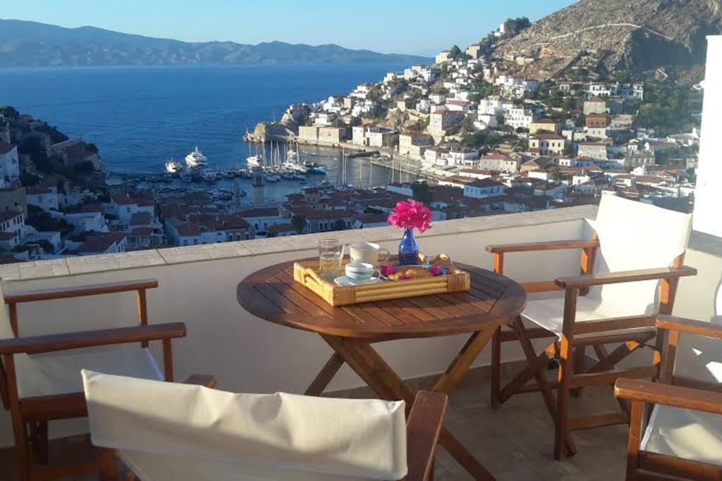 Relaxing view of Hydra's port