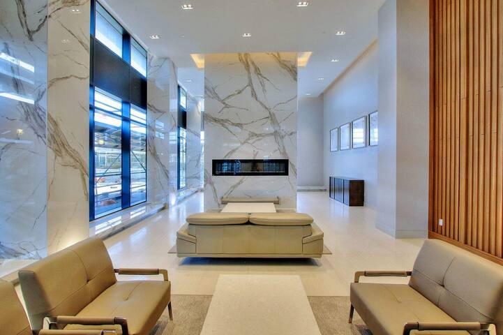 Waterfront Luxury Condo gallery image 3