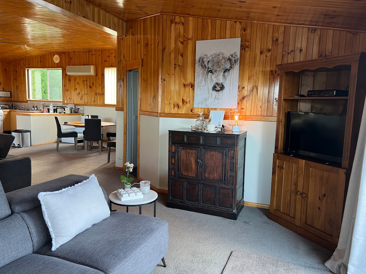 Top performing Airbnb: Hidden Valley Farm cottage in New South Wales