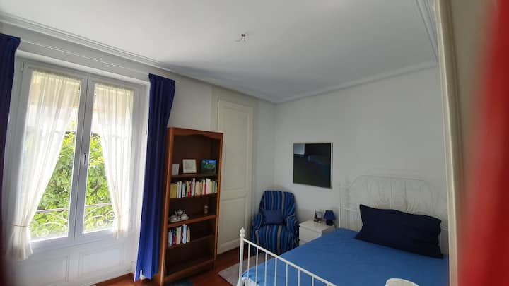 ห้องนอนที่ 2 มีเตียงคู่