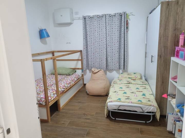 Škôlka 2 
2 jednolôžkové postele 