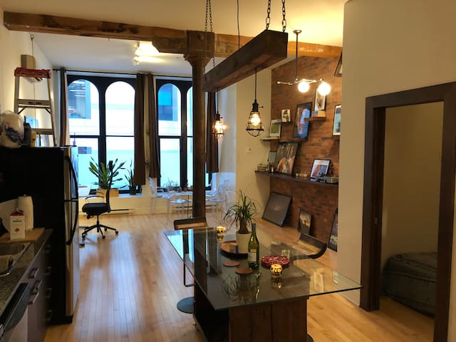 Sublime 2 bedrooms @ Old Montreal close to subway