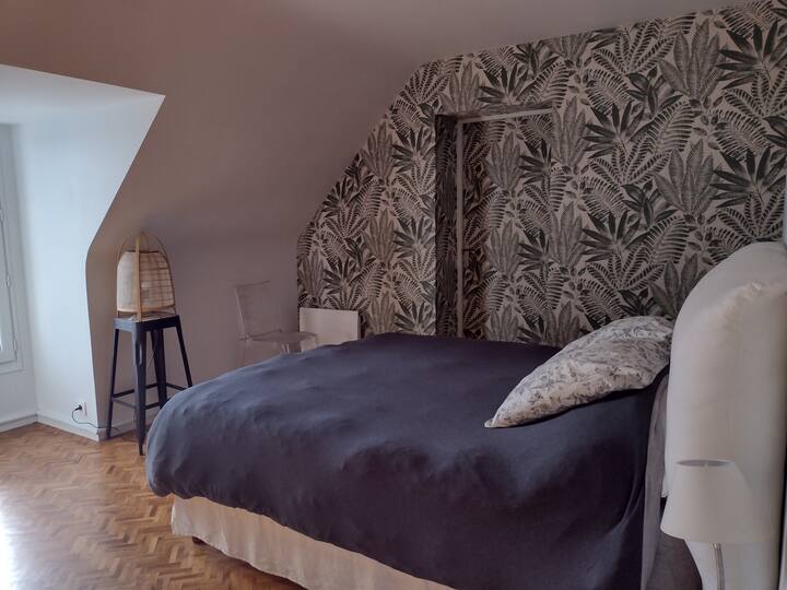 Dhomë me pamje nga deti