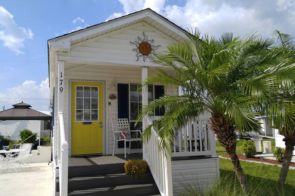 Resort Home completely furnished Tiny houses for Rent