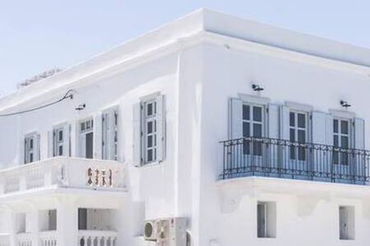 One Manto Square Deluxe House