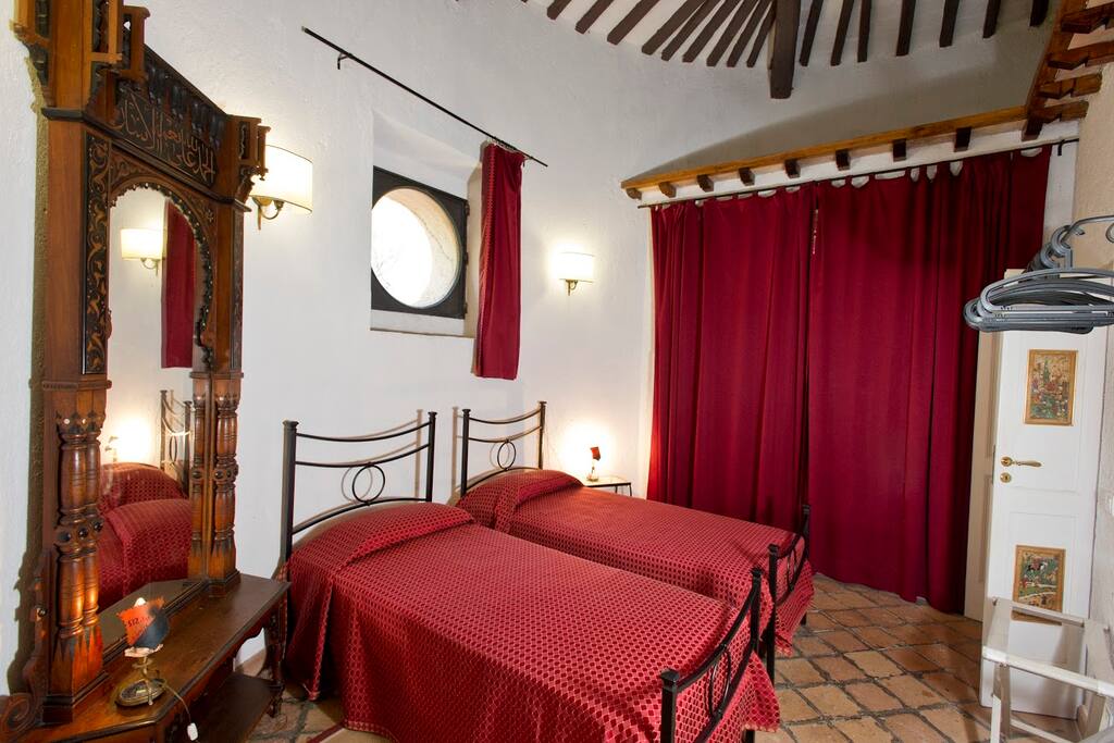 Twin or double bedroom in the Tower