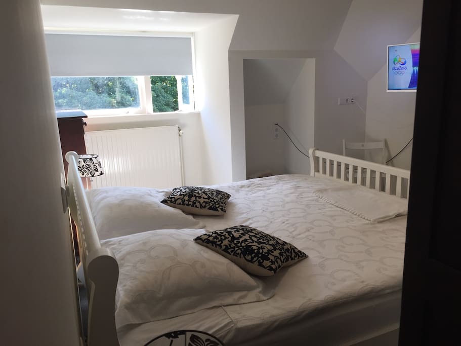 The first bedroom with tv including Netflix
