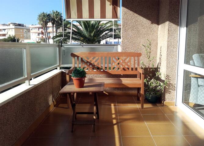 Urb. On the beachfront / WIFI + PARKING