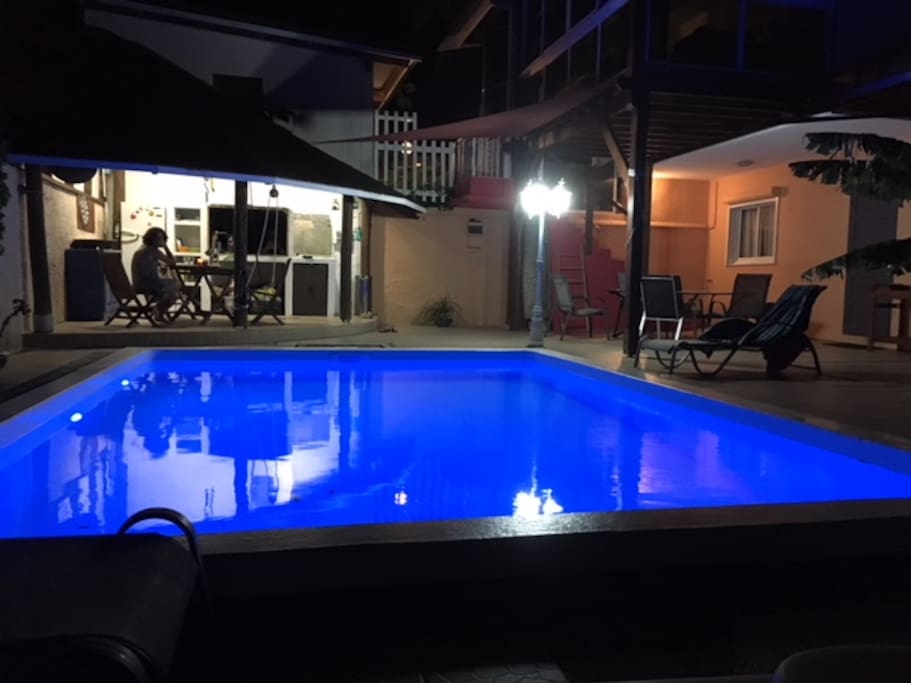 Piscine et faré