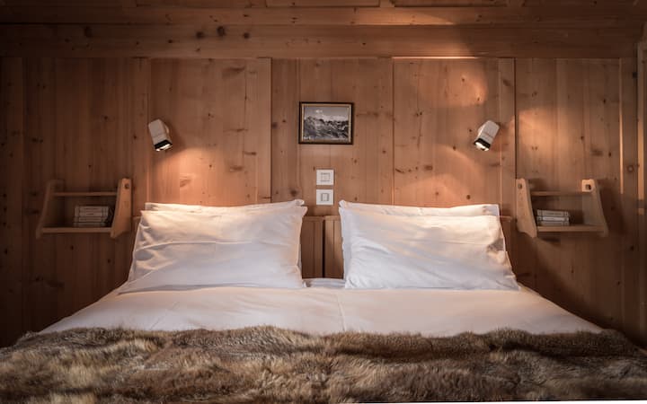 Kati i parë - Dhomë gjumi martesore