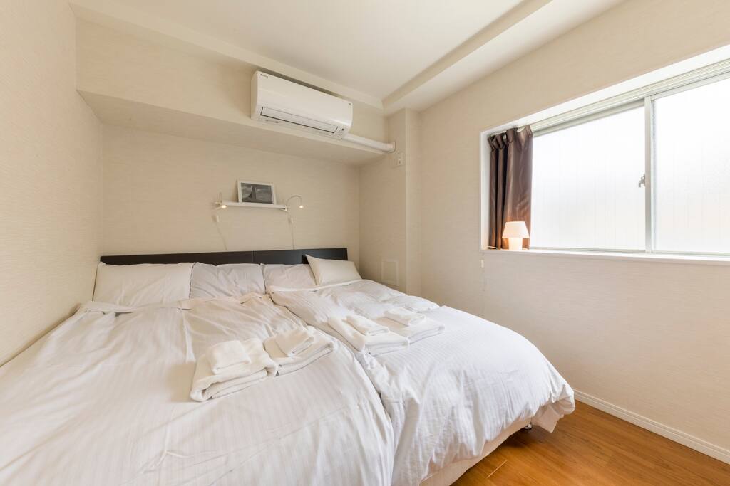 2 single beds for 2 people