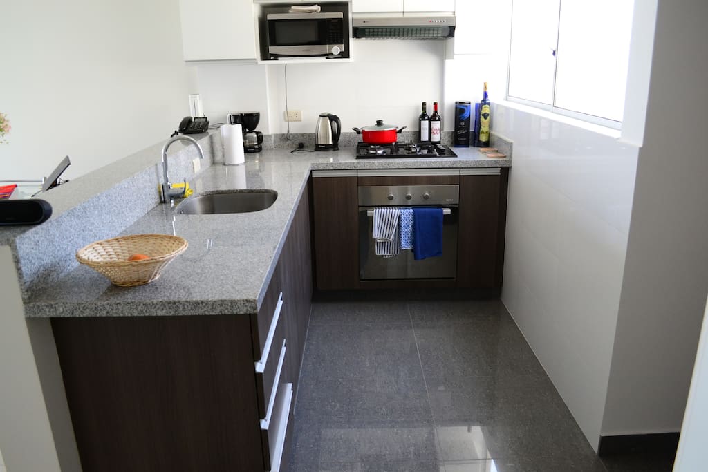 Kitchen, available to guest at all times
