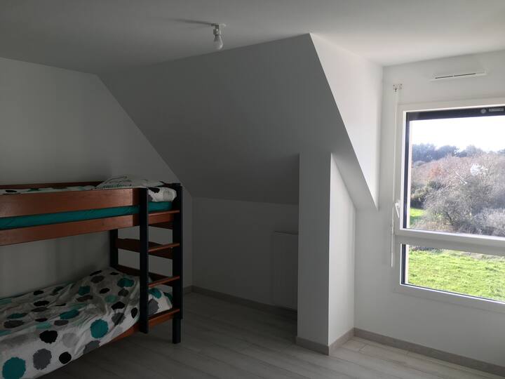 dhomë gjumi 4 me 3 krevate nga 90
