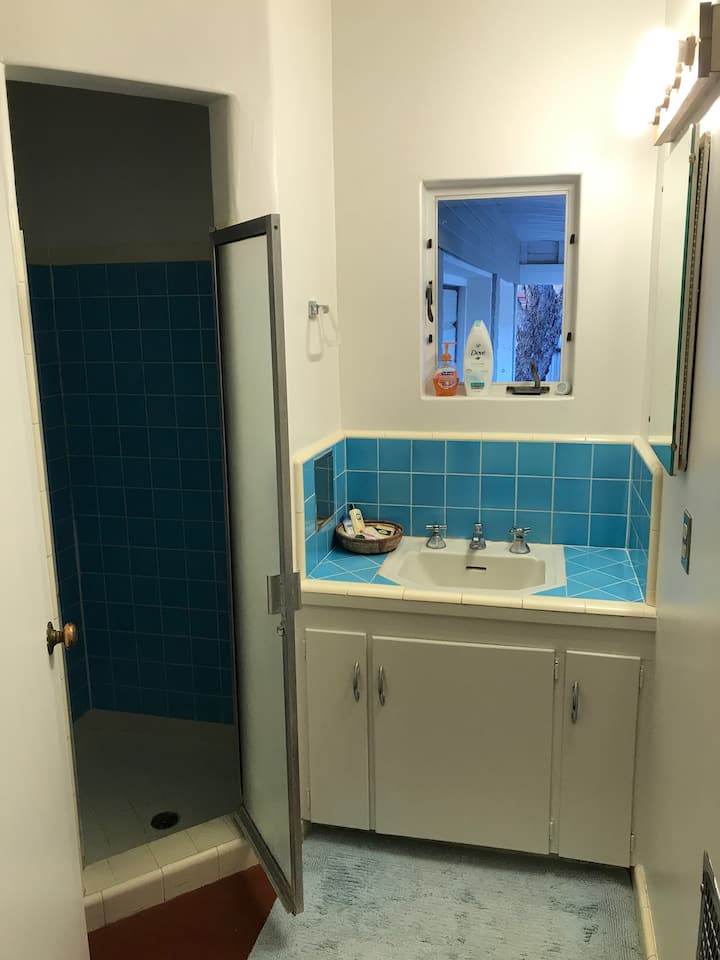 Bafu la chumba cha kulala cha kusini