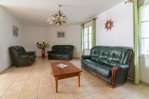 Successful Airbnb property: La Flotte en Ré, House 140 m2 village center in La Flotte