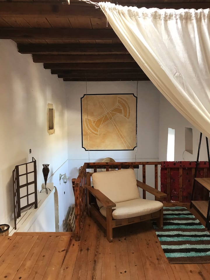 غرفة النوم الأولى 