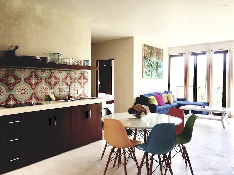 La Sala / The Living room