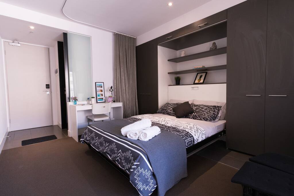 Entry To Unit - Completely Private