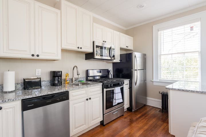 Stunning Gem in Classy Virginia Highlands