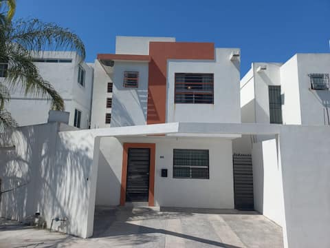 Popular Airbnb listing: Furnished house 10 minutes from the airport in Ciudad Apodaca