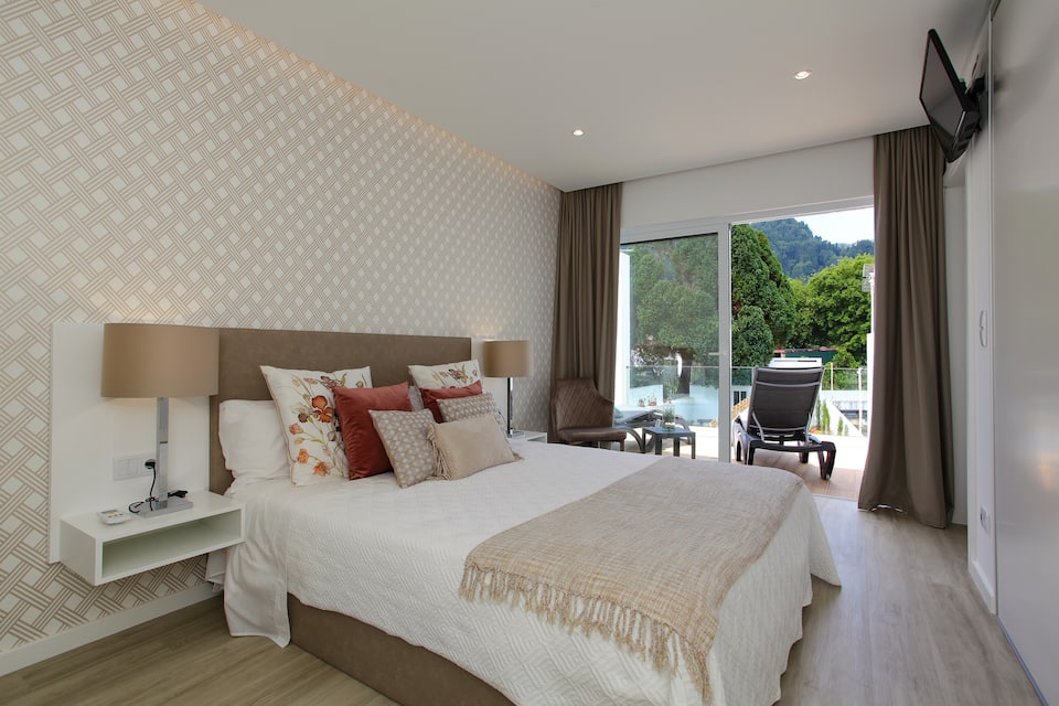 Top-earning Airbnb listing in Povoação