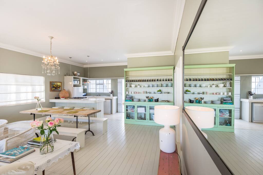 Open Plan kitchen and dining table.
