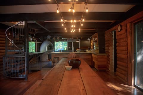 The Rockland Woods Lodge, Lake & Land