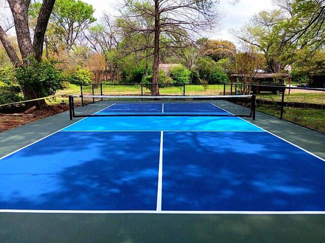 The Only Private Pickleball Vacation in Dallas! gallery image 3