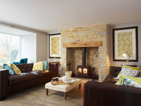 Mulberry Cottage, a luxury retreat by the coast