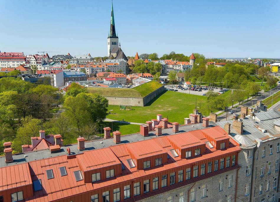Perfect location between Old Town and ferry terminal