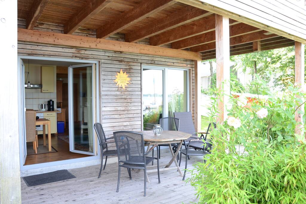 Terrasse mit Seezugang