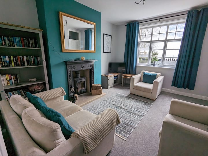 Beautiful 19th-century Terraced Cottage - Staffordshire