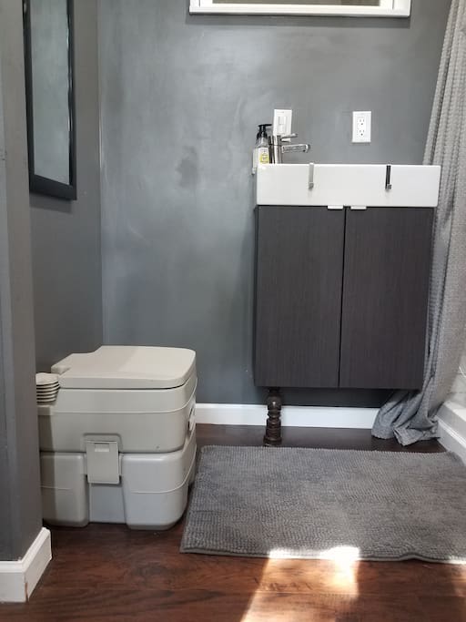 Camper toilet