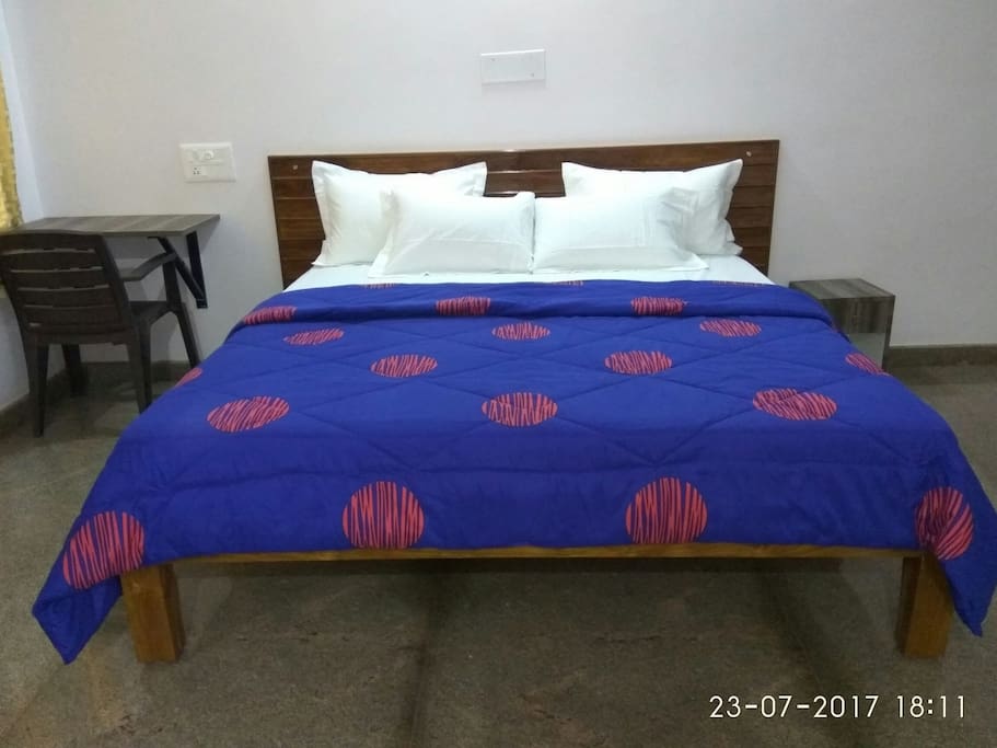 Bed room 1