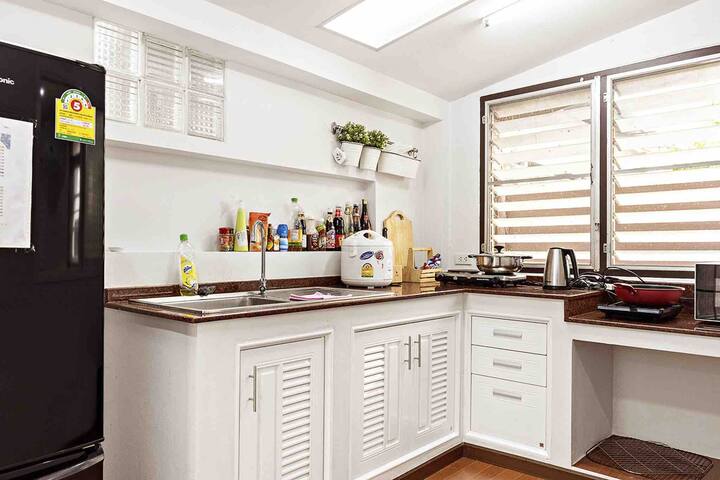 【雪梨的house】Sutthisan地铁口二层独栋别墅 带大花园 五卧三卫 gallery image 4